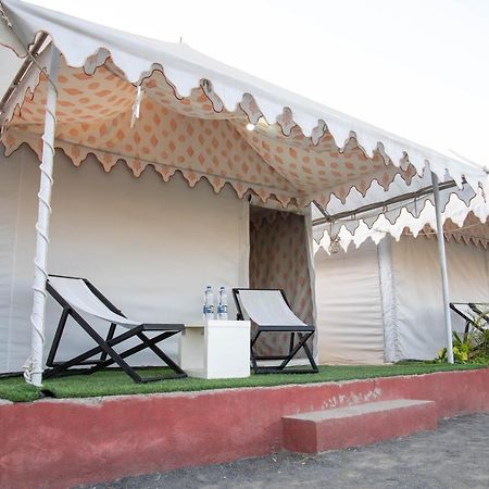 Unity Holiday Tent City Kevadia Bagian luar foto