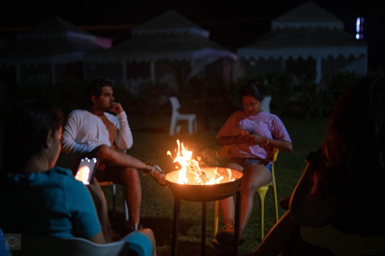 Unity Holiday Tent City Kevadia Bagian luar foto