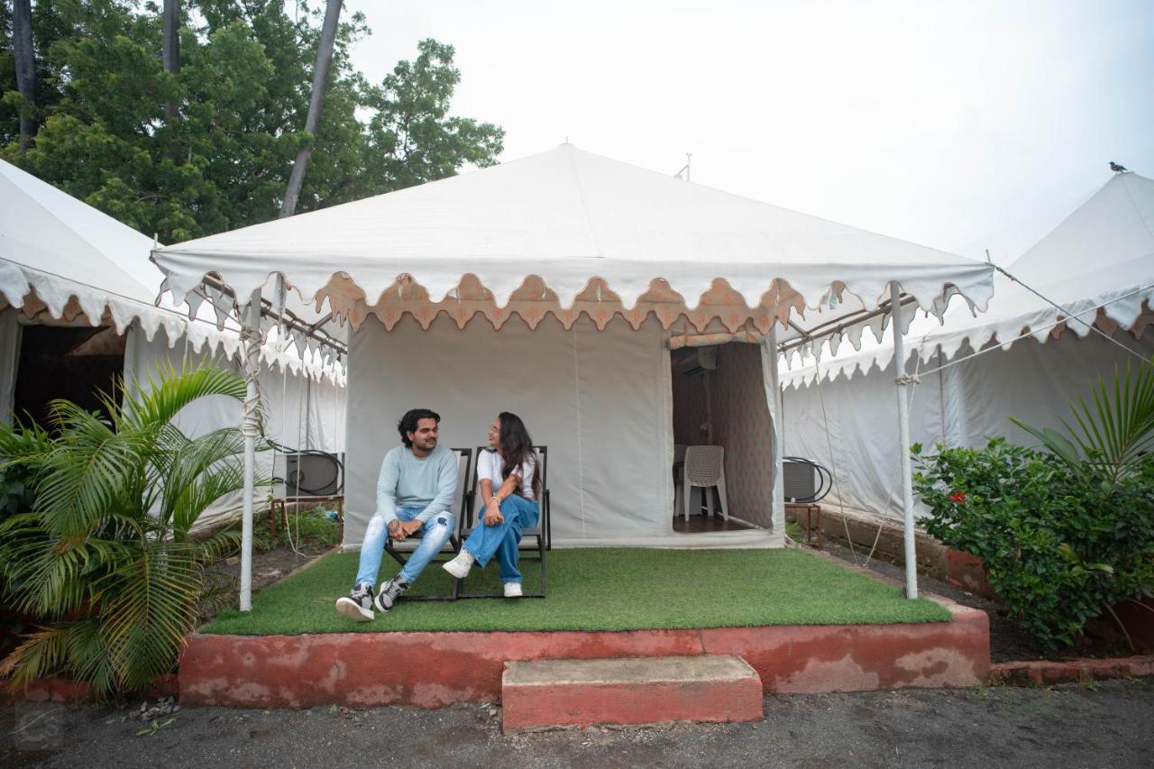 Unity Holiday Tent City Kevadia Bagian luar foto