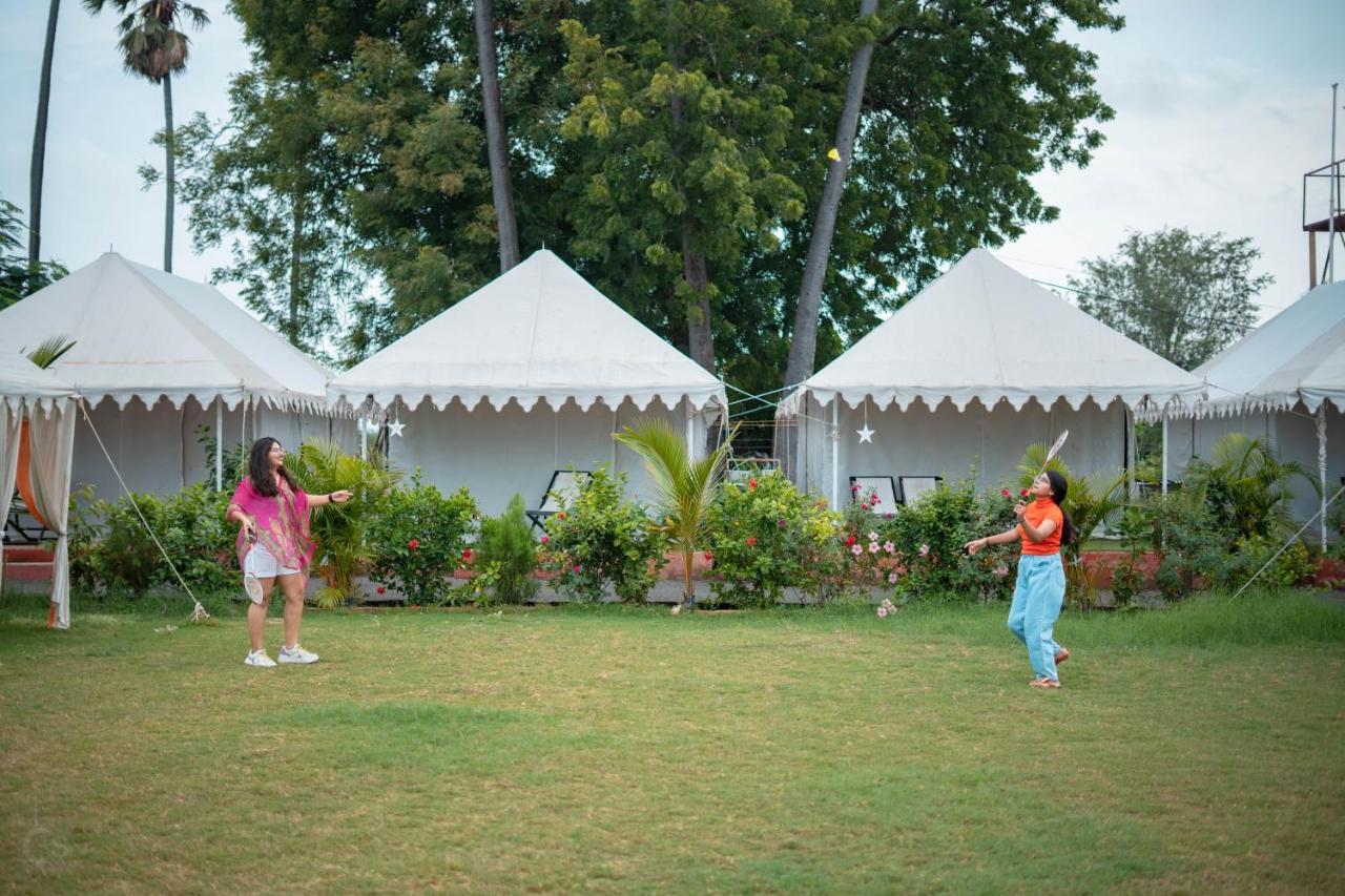 Unity Holiday Tent City Kevadia Bagian luar foto
